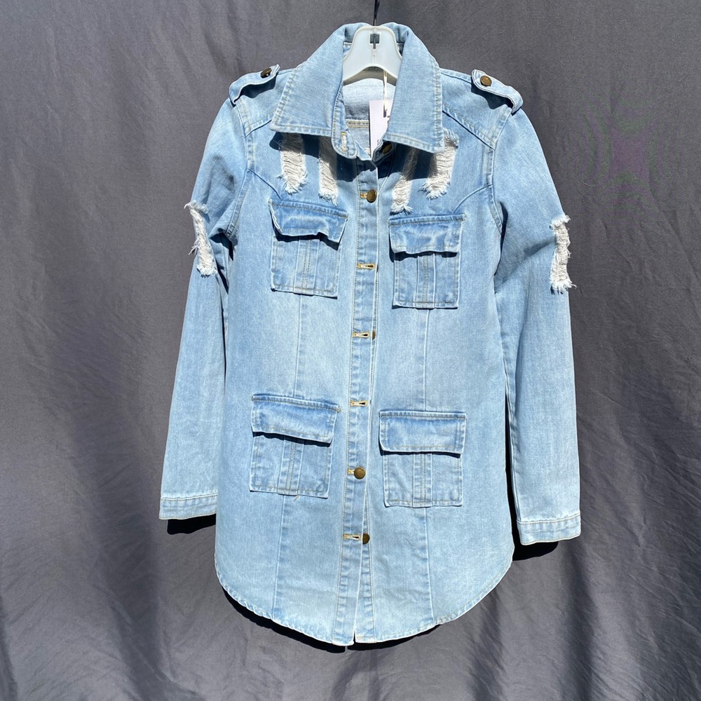 💙HOST PICK💙Distressed Denim Jacket with Pockets